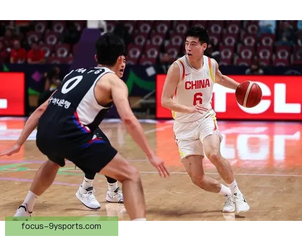 中国男篮力克韩国晋级亚洲杯四强 郭艾伦带领全队奋力拼搏