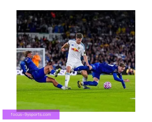 利兹联足球俱乐部宣布新赛季目标并引进新援加强阵容