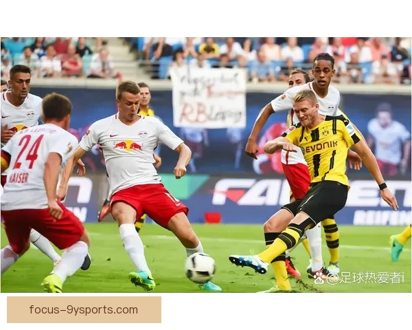 柏林联俱乐部宣布新赛季阵容调整并签约两名新球员