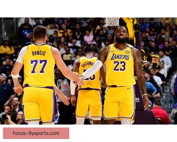 NBA焦点战巨星对决引爆赛场新格局球队争冠形势再度升级引热议