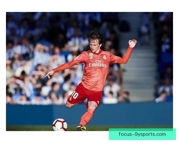 奥尔德姆足球俱乐部宣布新赛季目标 积极引援打造强大阵容